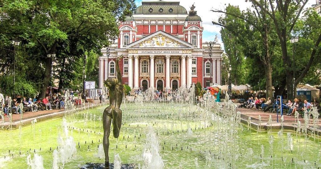 Bohohome Next To The Main Street Sofia Exterior foto
